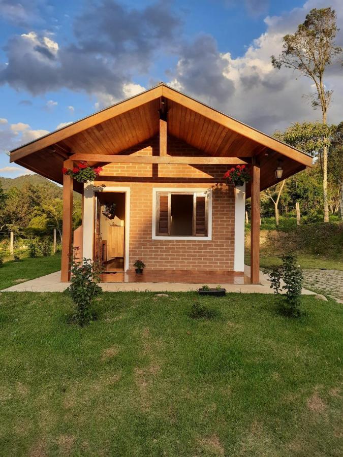 Encanto Das Rosas Santo Antonio do Pinhal Ngoại thất bức ảnh