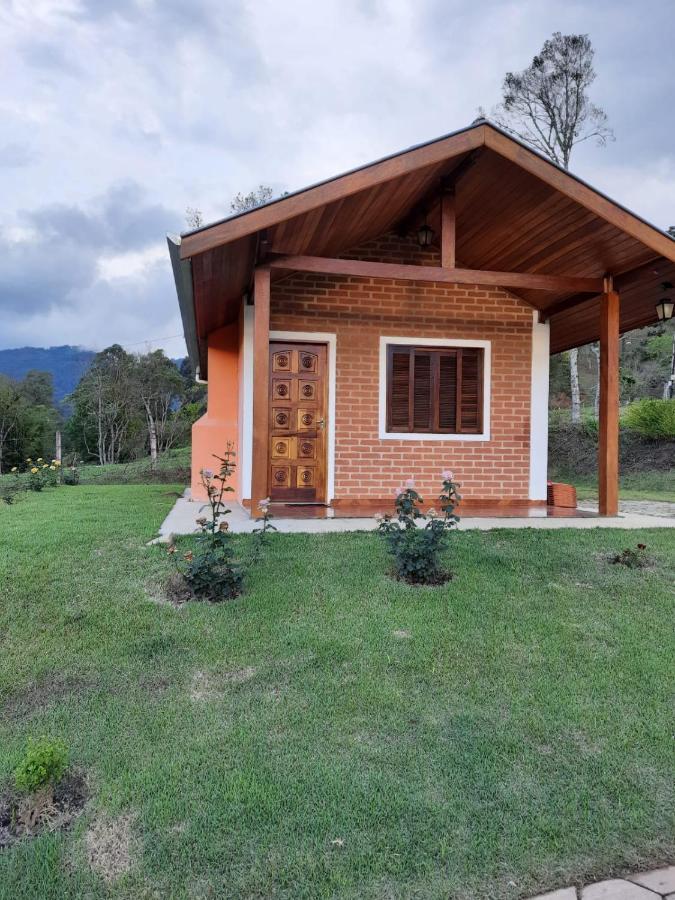 Encanto Das Rosas Santo Antonio do Pinhal Ngoại thất bức ảnh